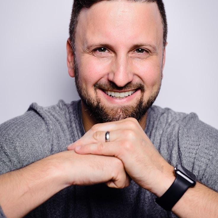 Portrait of Samira Noor, group coordinator and fusion cooking specialist